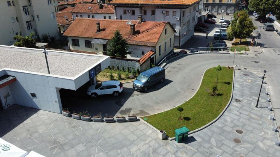 Cozy, Nice & Quiet Apartment Lucky Sarajevo - Free Public Parking Extérieur photo